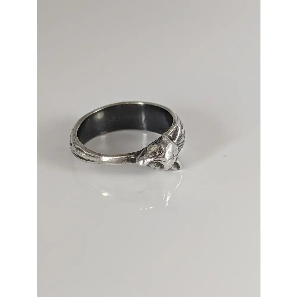 Silver fox ring in 925 silver with detailed face and textured band perfect elegant animal inspired jewelry for animal lovers
