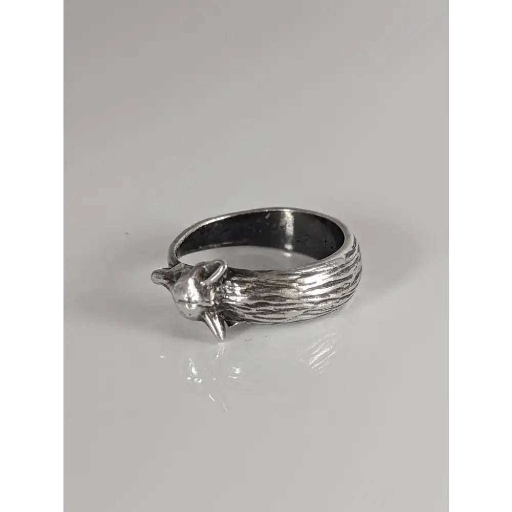 Silver fox ring in 925 silver with detailed hedgehog design perfect elegant animal inspired jewelry for animal lovers