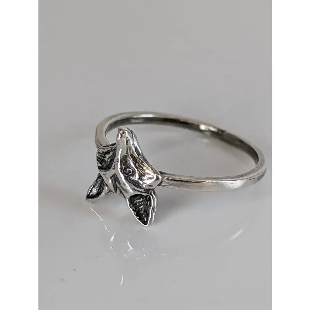 Silver fox ring in 925 silver with detailed facial features and textured fur perfect handmade gift for animal lovers