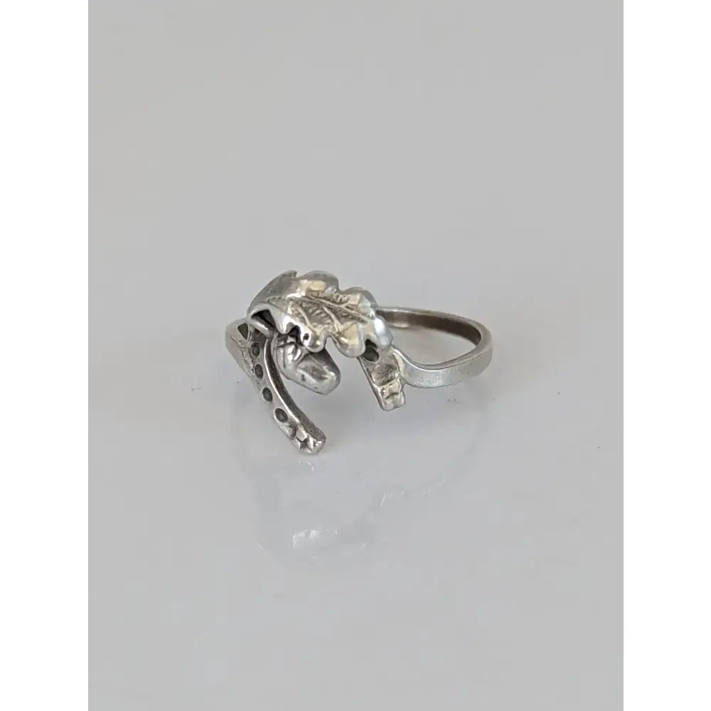 925 silver horseshoe ring with detailed oak leaf and acorn design perfect as a symbolic nature gift