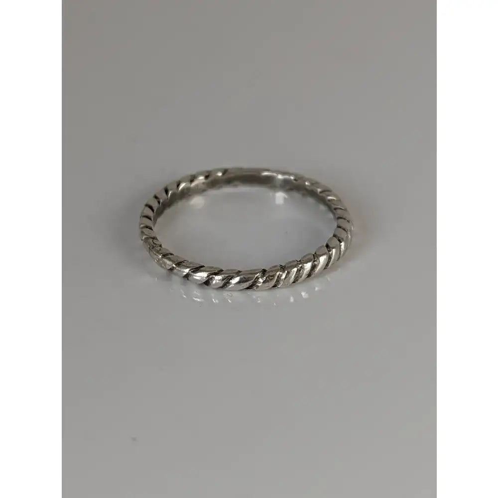 925 silver lead rope ring with twisted rope band design perfect as an equestrian gift for him or her