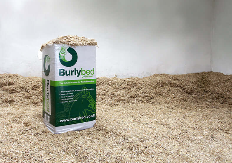 Wood shavings, miscanthus, wood pellets, bagged straw along with Easibed, Easichick, straw pellets and Aubiose.  