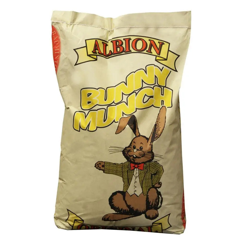 Beige albion bunny munch bag with cartoon bunny in green suit and red bow tie for badminton albion 20 kg
