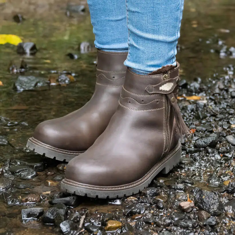 Bareback Footwear Hudson ankle boots chocolate made of brown leather with premium opti zip and tassel detail