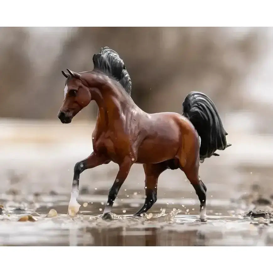 Breyer mahogany bay detailed brown plastic model horse with black mane tail and white lower leg markings
