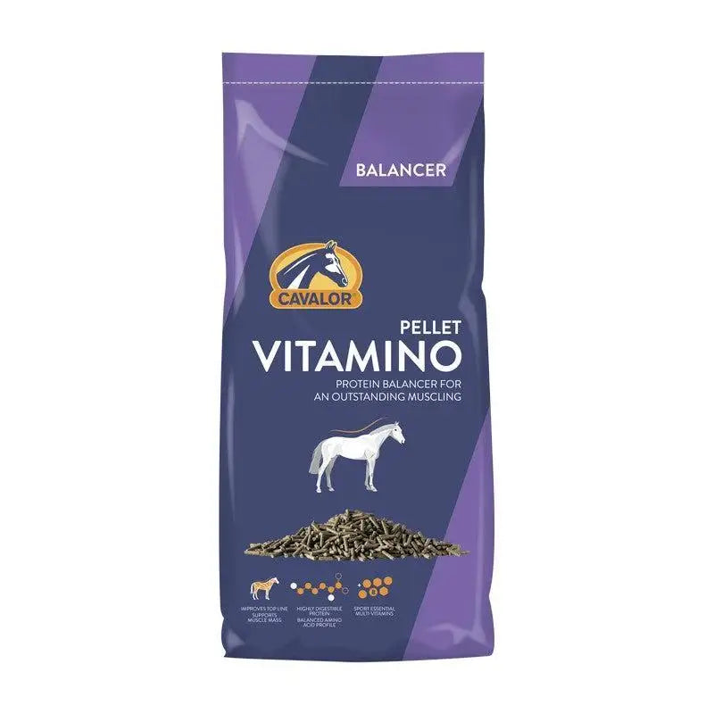 Purple and navy blue bag of cavalor vitamino 20 kg horse feed pellets for equestrian horses