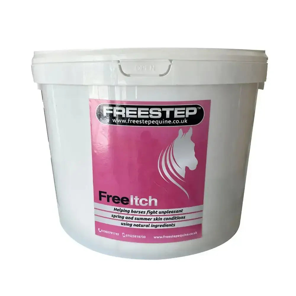 White plastic bucket with pink freestep freeitch label and horse silhouette for horse skin care and rub problems