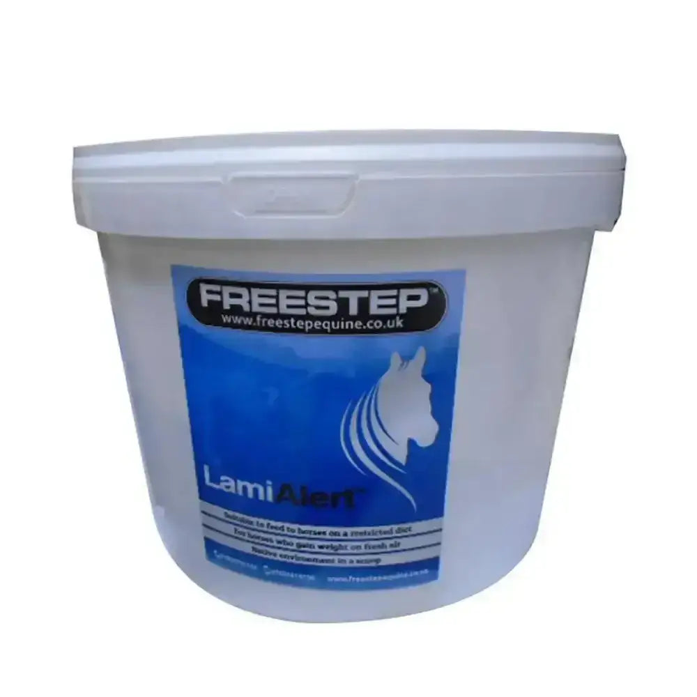 White plastic bucket of freestep lamialert laminitic horse supplement with blue label and white horse silhouette