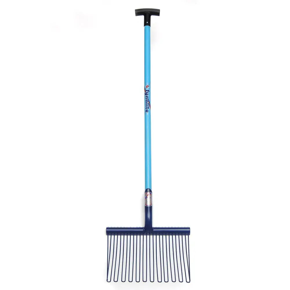 Fynalite pellet master stable fork with blue-handled metal rake head and black plastic grip for easy stable use