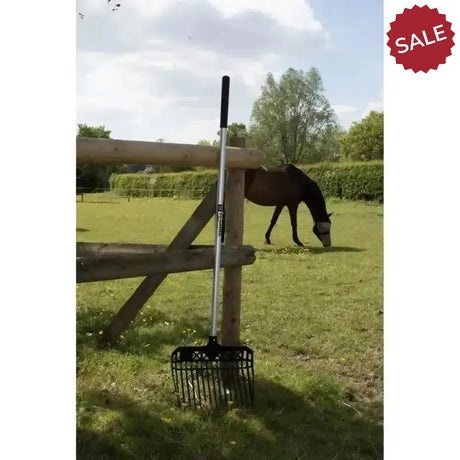 Fynalite Value Plastic Stable Fork Long Handle Long (120cm) Forks