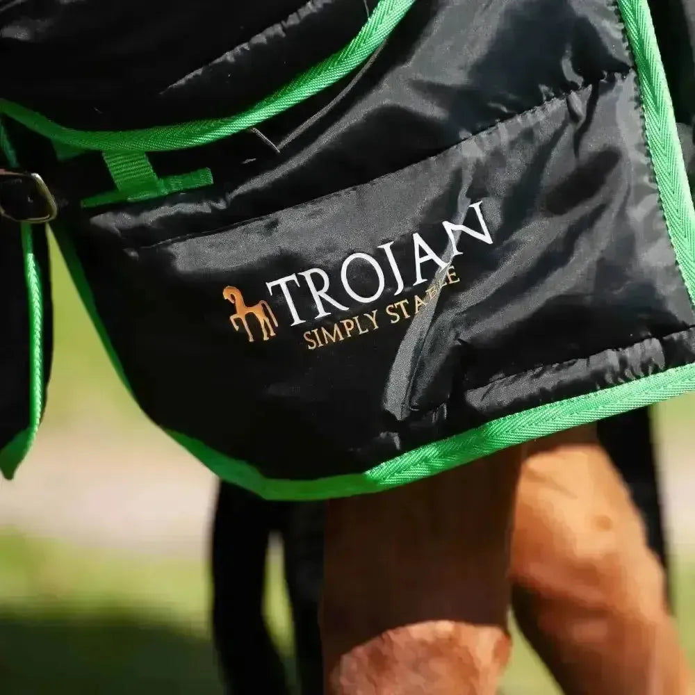 Gallop Trojan Stable Rug 300g Dual Heavy Weight Neck Set Black/Green 5'6" Stable Rugs