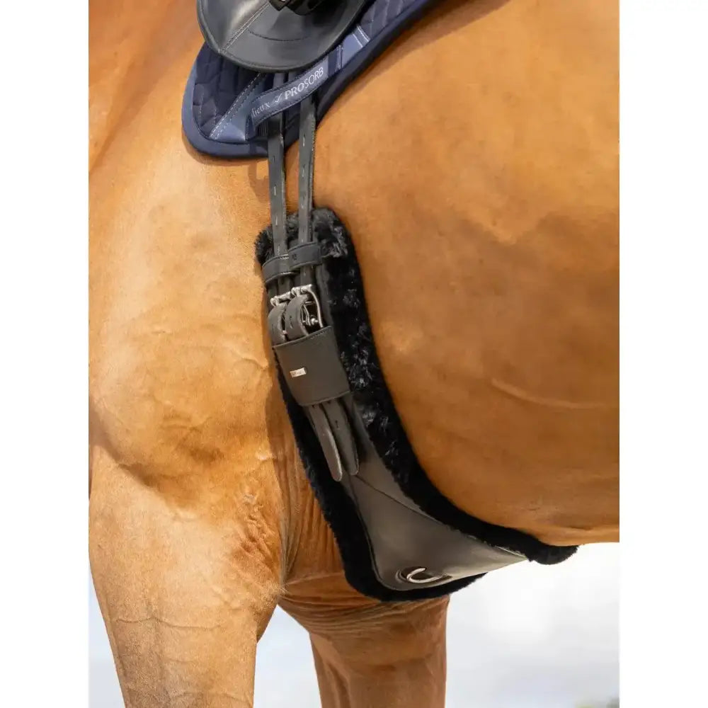Black lemieux arika simuwool contoured dressage girth with plush fleece trim and secure buckle system