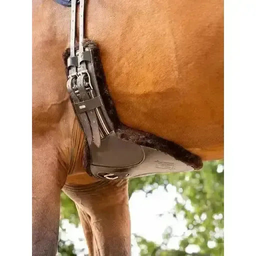 LeMieux Arika Simuwool Contoured Short Stud Girth Brown 45 cm Brown Stud Girths