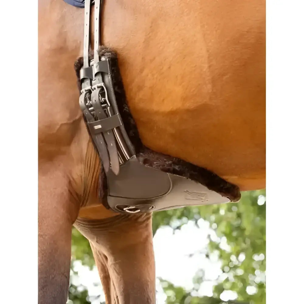 Black leather horse saddle pad with plush brown fur trim and silver buckles for lemieux arika simuwool contoured short stud girth brown