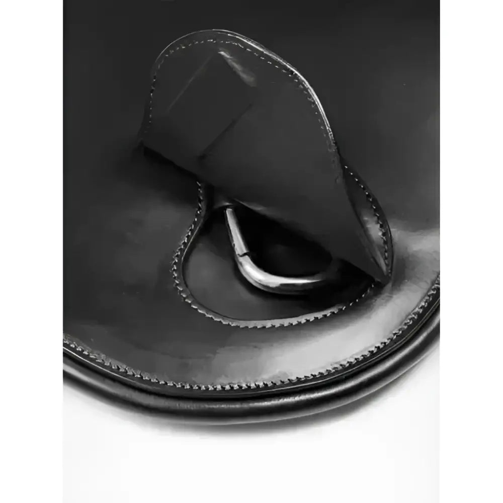 Black leather lemieux gel-tek anatomic short stud girth with stitched edges and metal d-ring for high performance use