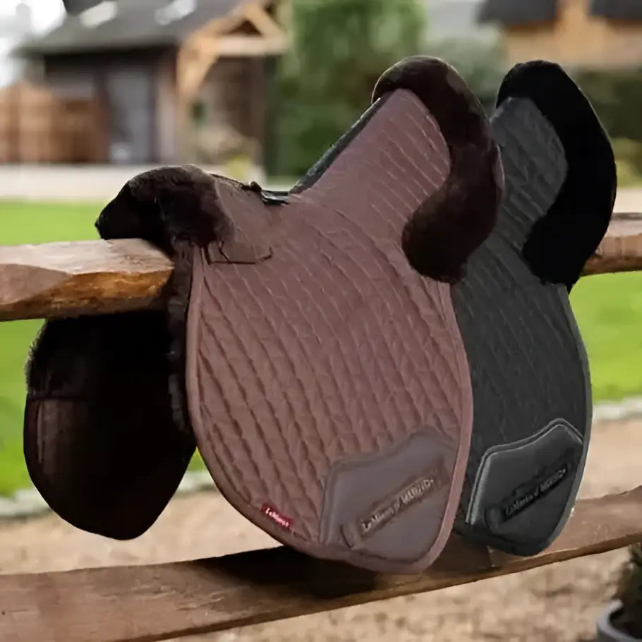 Brown and black quilted close contact numnah with plush half lined padding from LeMieux Merino+ in black variant