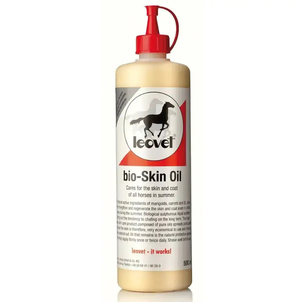 A 500ml bottle of leovet bio-skin oil with a red pump designed to soothe sweet itch and skin irritations
