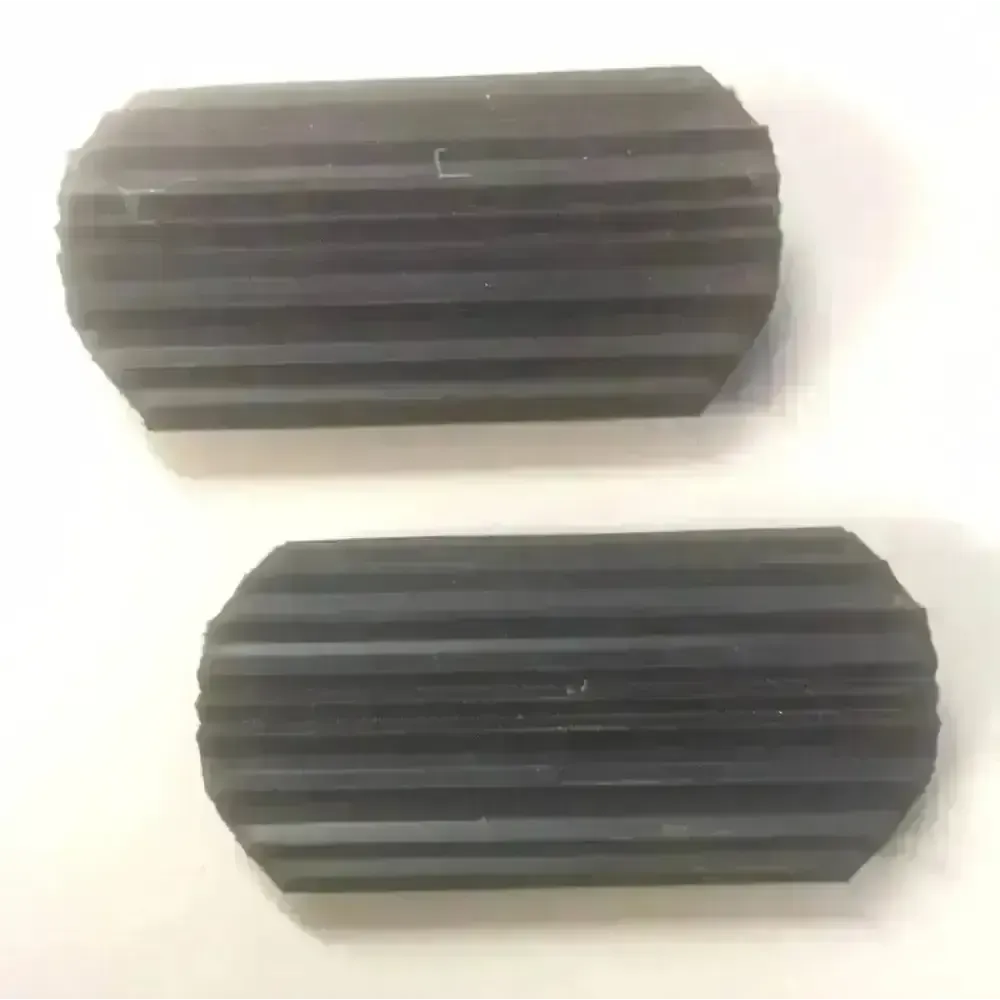 Lorina Stirrup Treads Rounded Rubber Black 4.25" Stirrup Treads