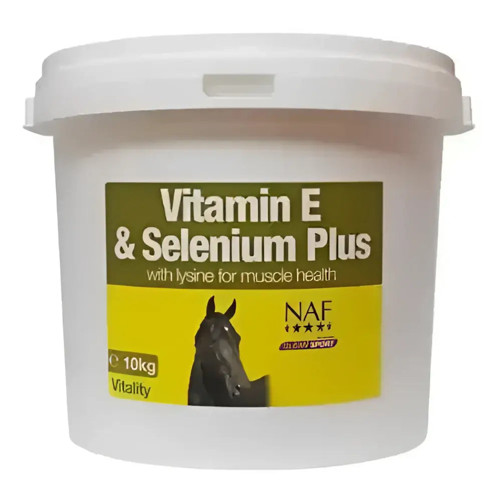 White plastic bucket of naf vitamin e and selenium plus with green yellow label supports muscle function for performance horse