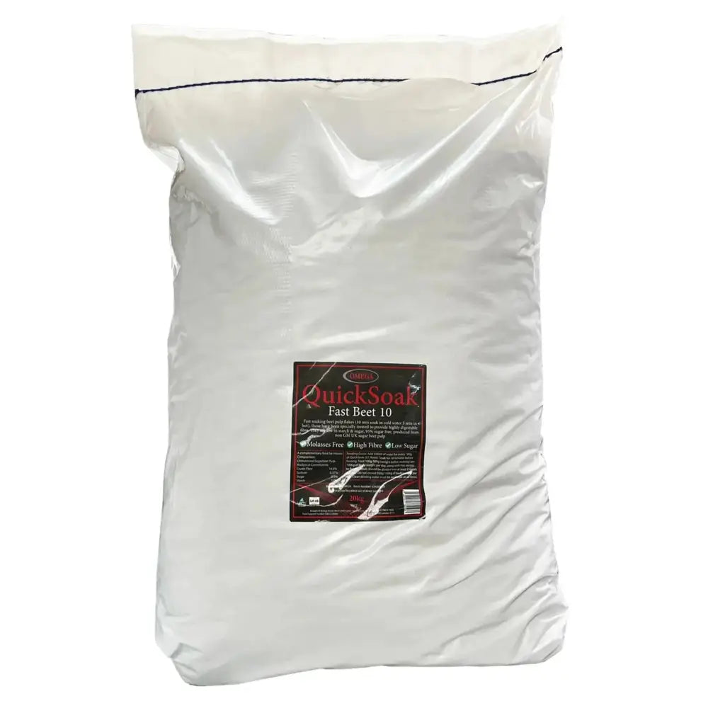 A white plastic bag of omega quick soak sugar beet pulp unmolassed with a dark red label showing quicksoak fast beet 10