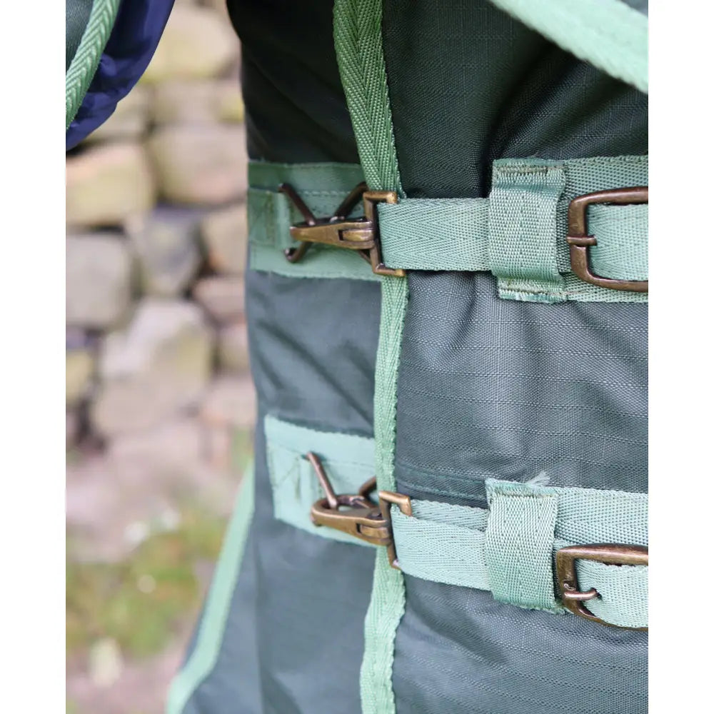 Green canvas turnout rug with brass buckles and perf detachable neck for heavy weight horse turnout use