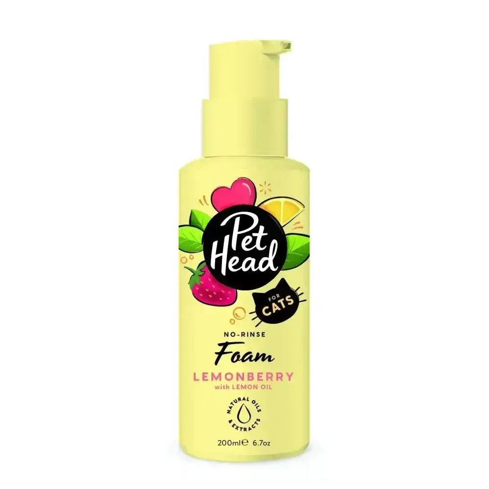 Pet head cat no-rinse foam in pale yellow 200ml pump bottle with lemonberry scent for a purrrfect clean