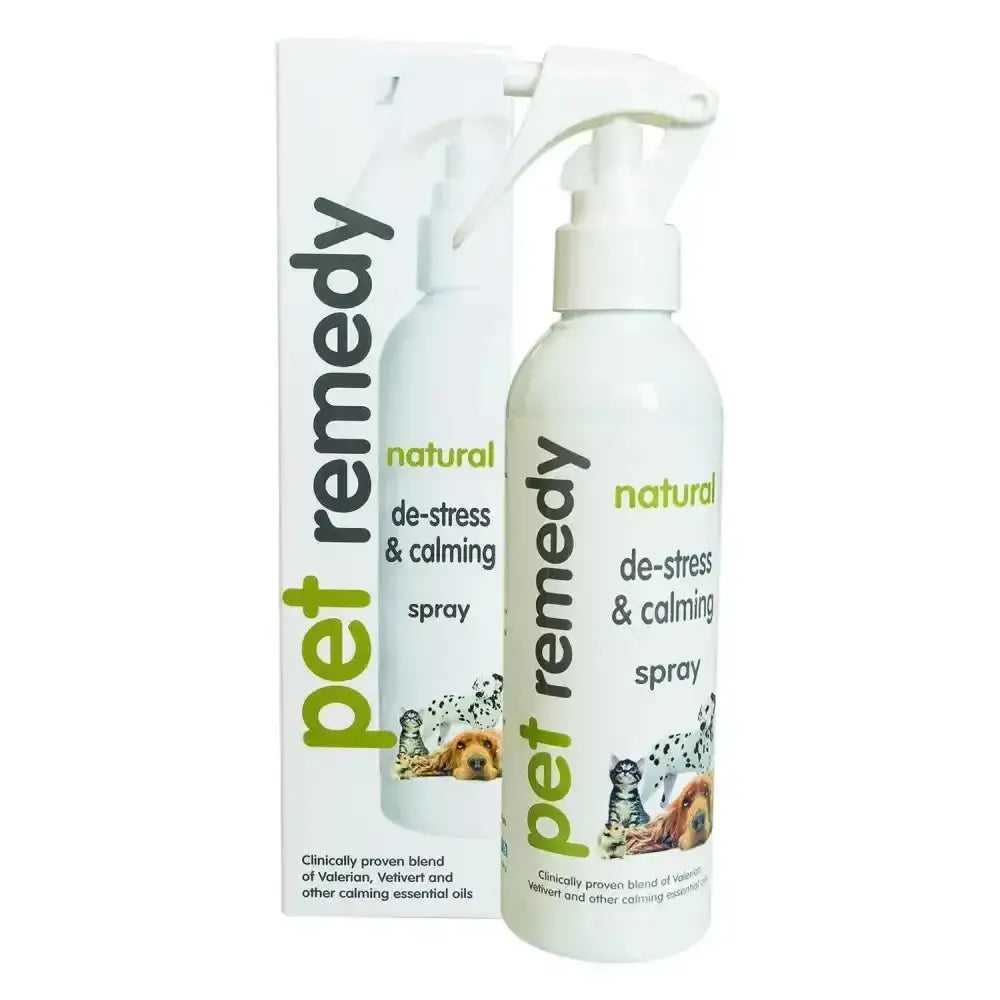 White plastic pet remedy calming spray with valerian essential oil for de-stress and calming dogs and cats