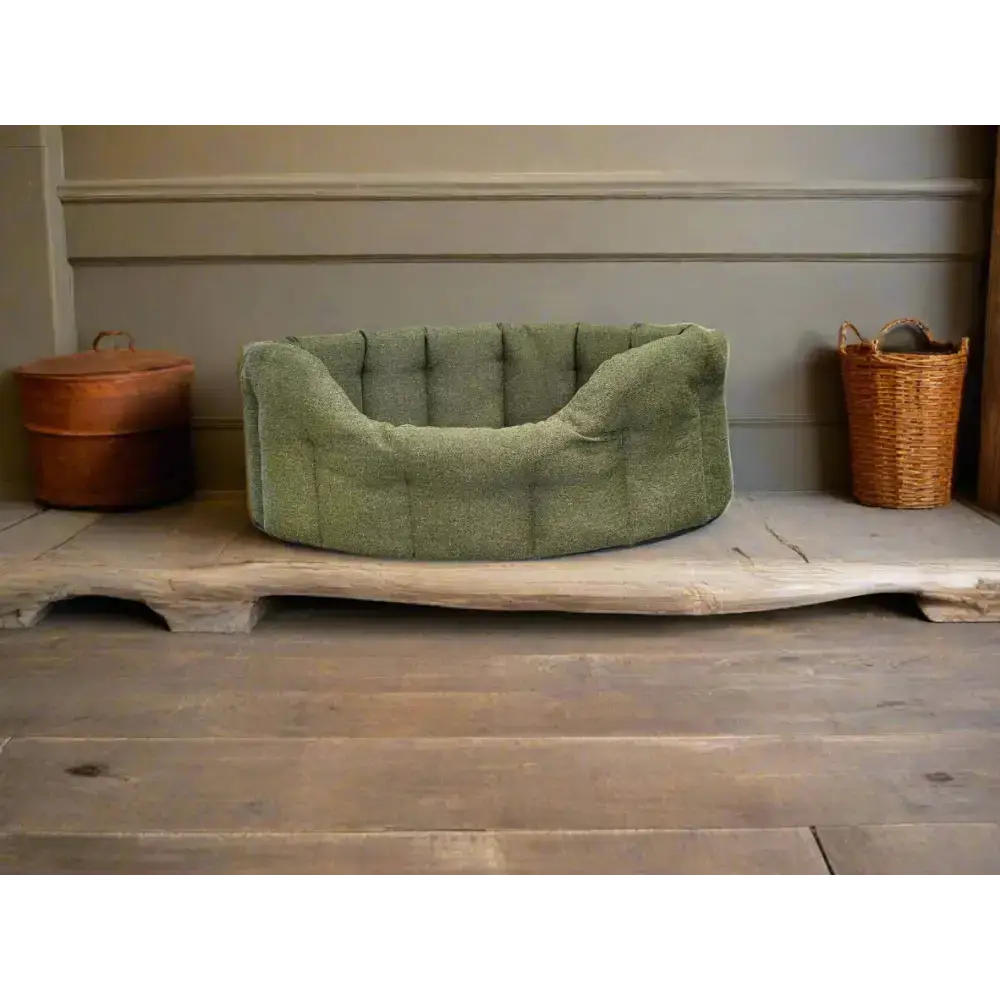 Premium Orkney Tweed Oval Beds Green Intermediate Dog Beds