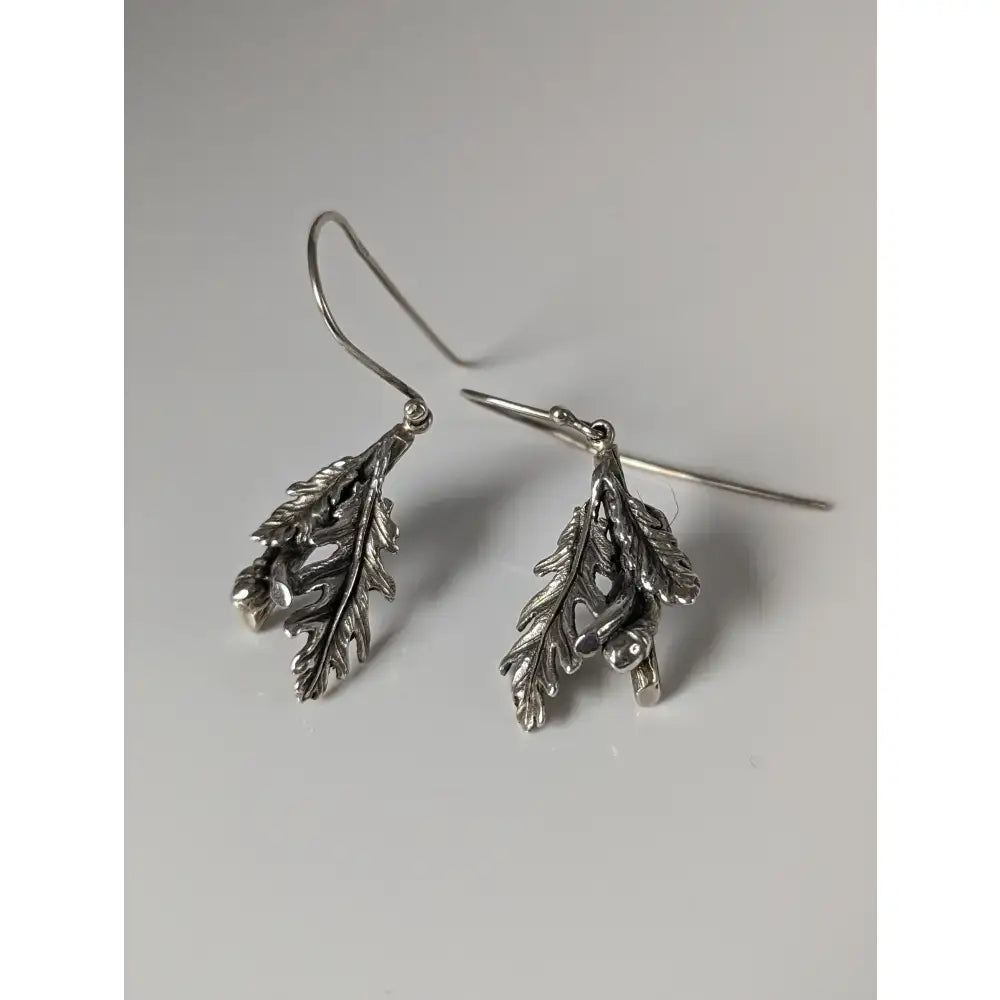 Silver steed acorn silver leaf shaped oak leave dropped earrings with intricate detailing and delicate hook design