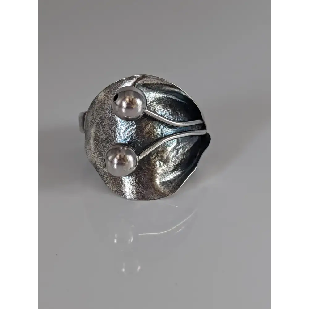 Silver Steed Big Leaf with Ornament Silver Ring Two Ball Shaped Buds Rings