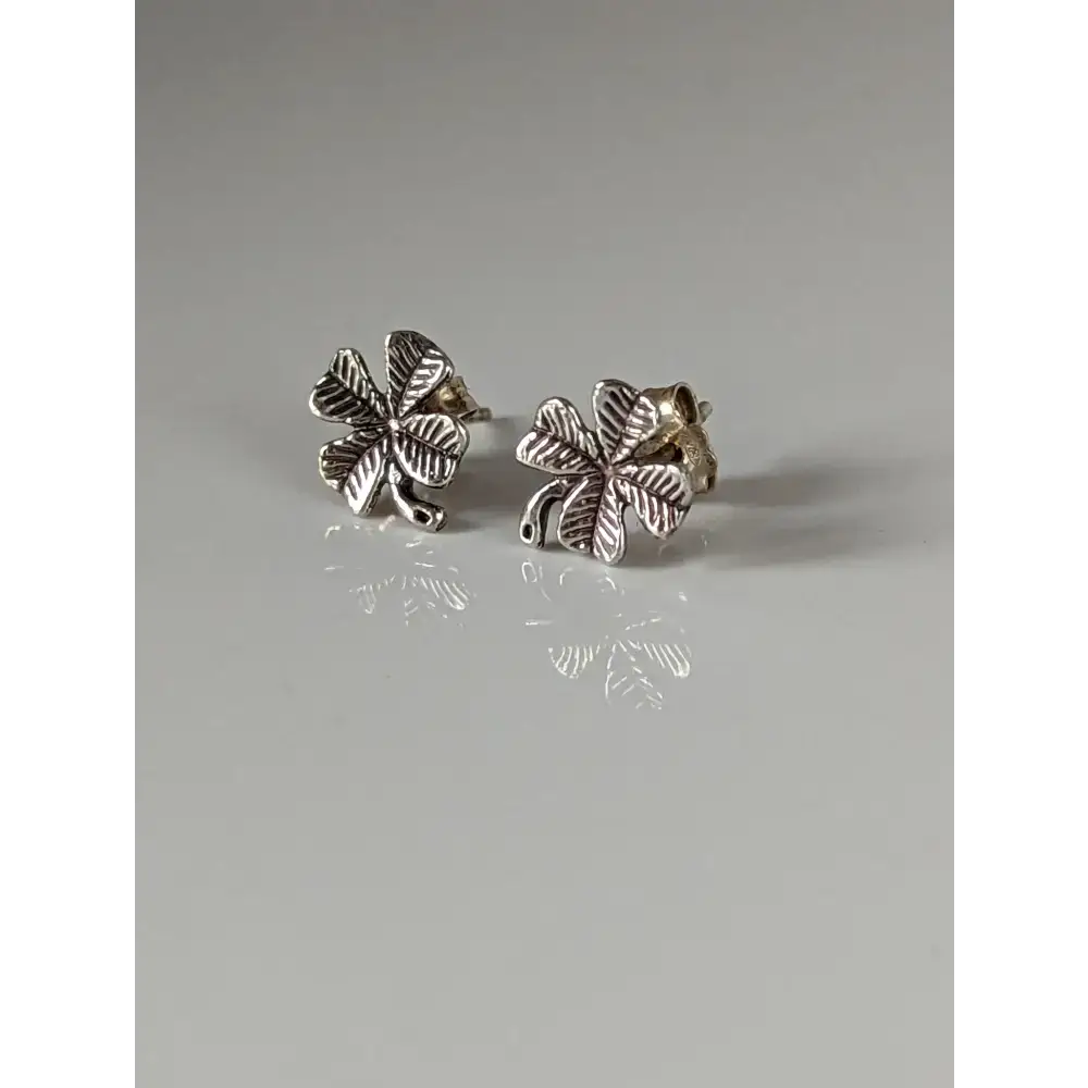 Silver Steed Clover Stud Earrings Earrings