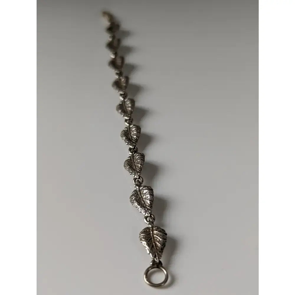 Silver steed detailed leaf silver bracelet with embossed veins and simple ring clasp perfect silver bracelet accessory
