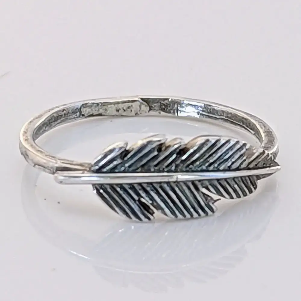 Silver Steed Feather Ring G Rings