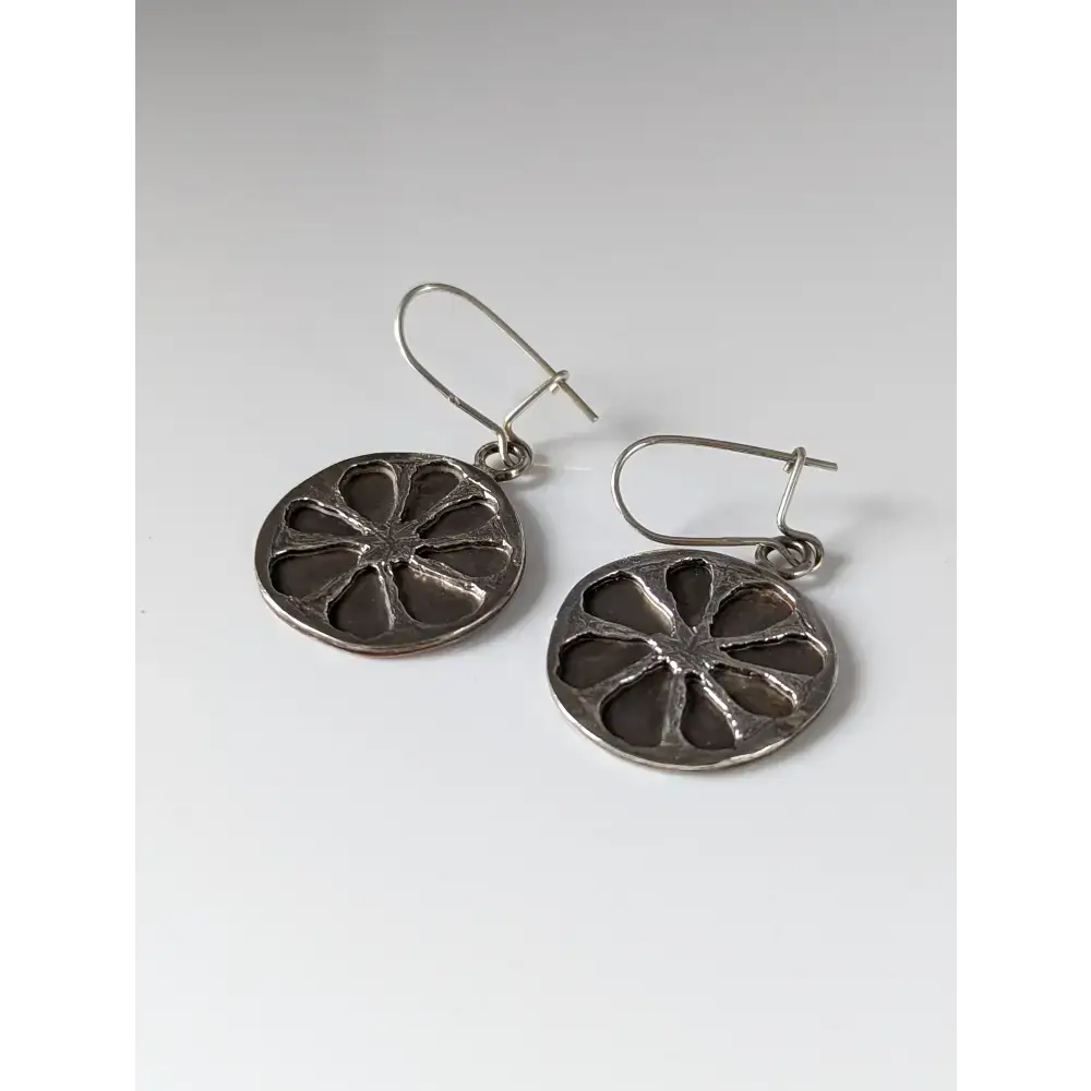 Silver Steed Flower in a Circle Dropped Earrings Earrings