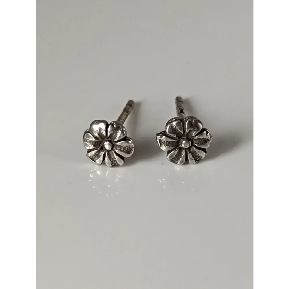 Silver Steed Flower Stud Earrings Earrings