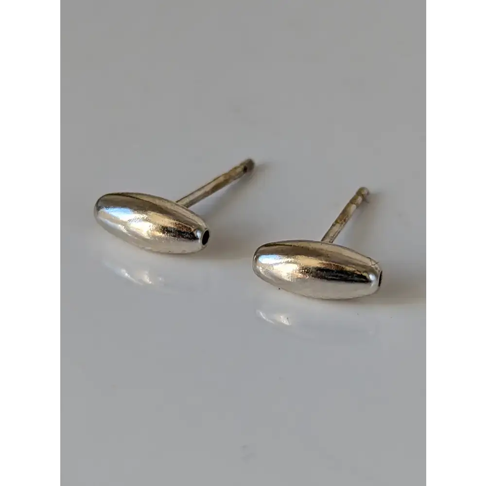 Silver Steed Grain or Bud Stud Earrings Earrings