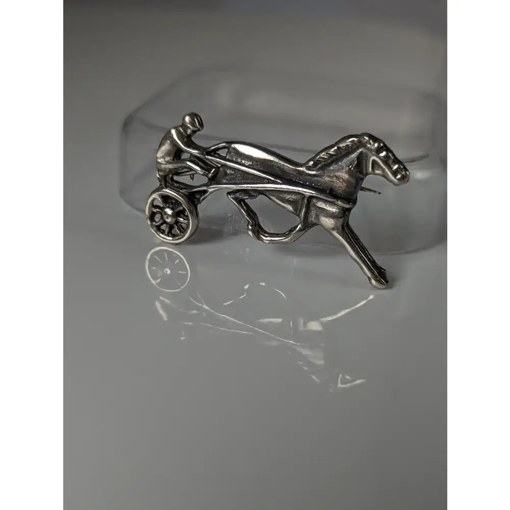 Silver steed harness racing trotter horse brooch in silver with intricate driver detailing for stock tie pin use