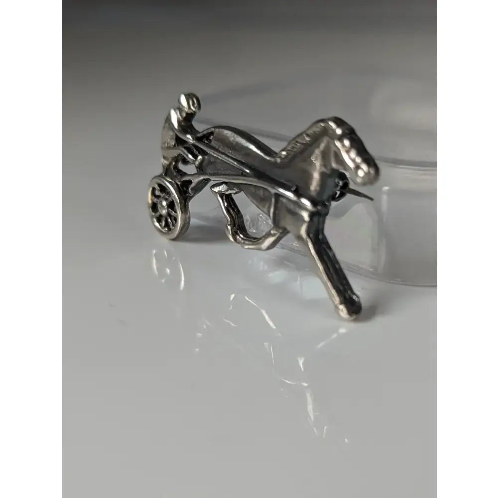 Silver steed harness racing trotter horse brooch in silver metal with intricate detailing for stock tie or lapel use