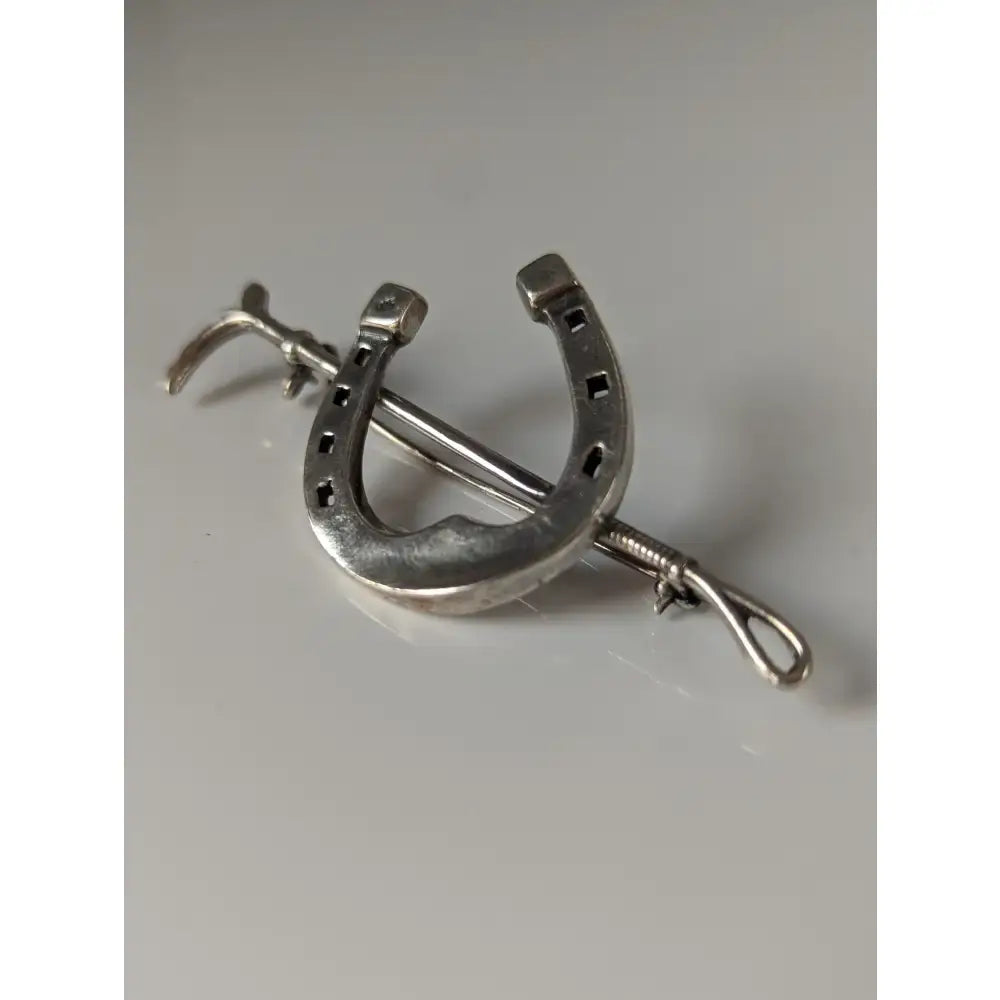 Silver steed large silver horseshoe stock tie pin with a small horse figure cane silver brooch design