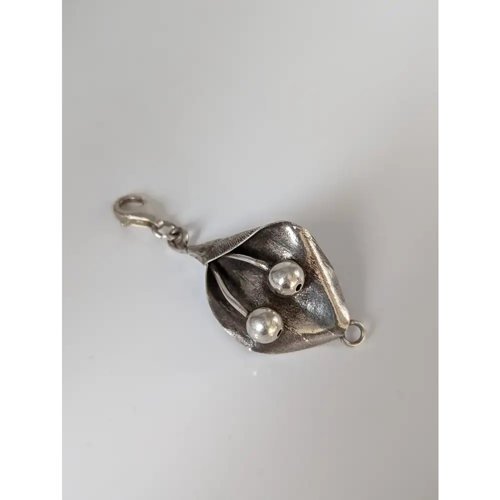 Silver Steed Leaf & Berries Silver Charm or Pendant Charms