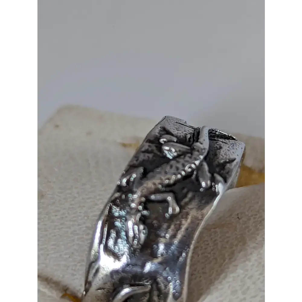 Silver Steed Lizard Band Q Rings