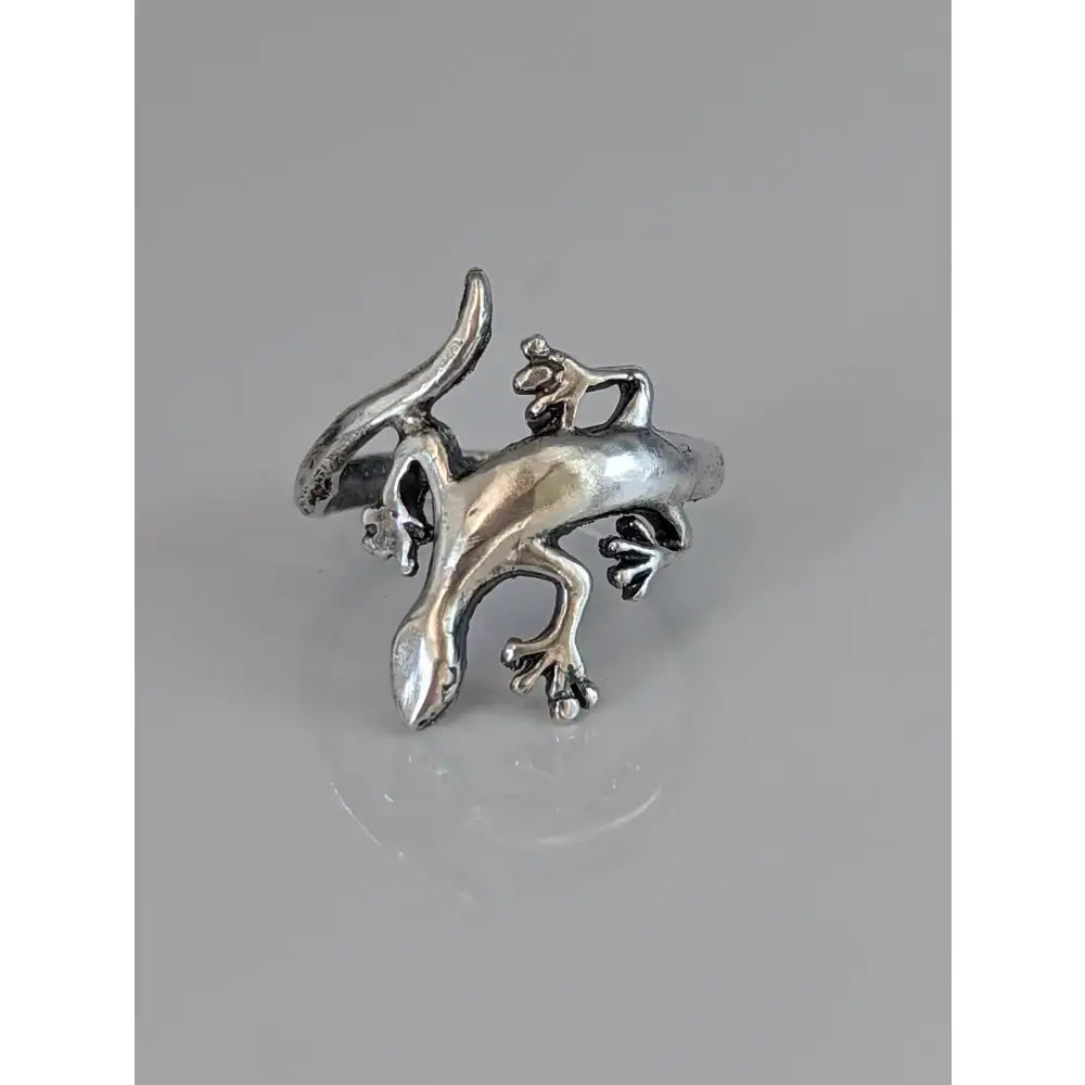 Silver steed lizard ring handcrafted silver with a detailed sculptural design and textured surface in silver tone