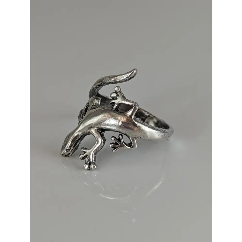 Silver steed lizard ring handcrafted silver with detailed sculpted features and textured metallic finish