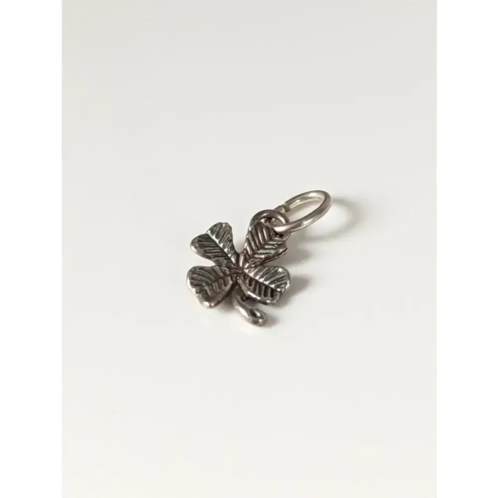 Silver steed lucky four leaf clover silver pendant with detailed leaf veins and attachment loop charm
