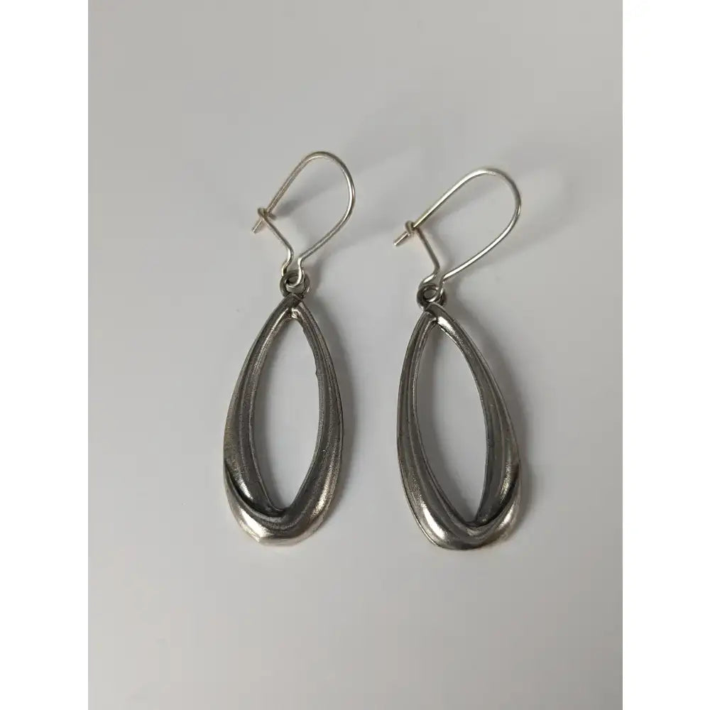 Silver steed oval rope dropped earrings featuring sterling silver teardrop shape with double-loop polished finish