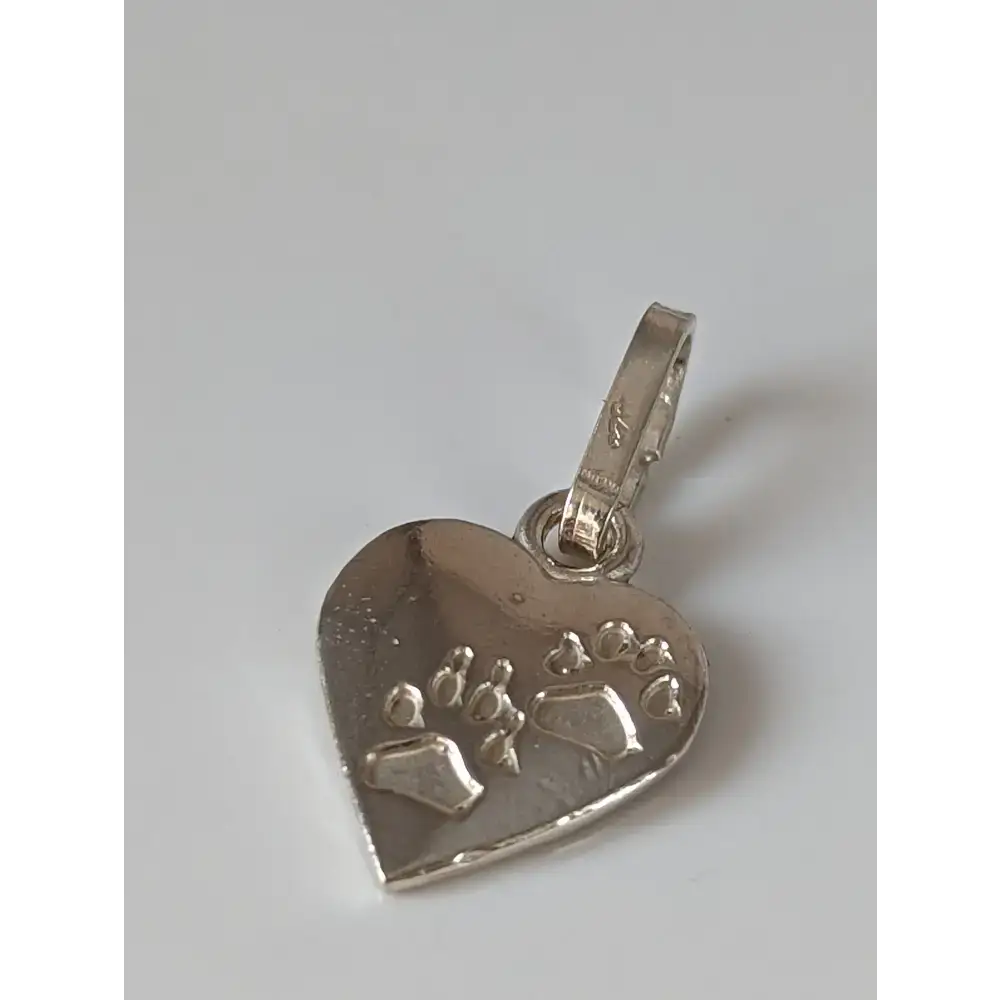 Silver Steed Paw Print on Heart Silver Pendant Pendant