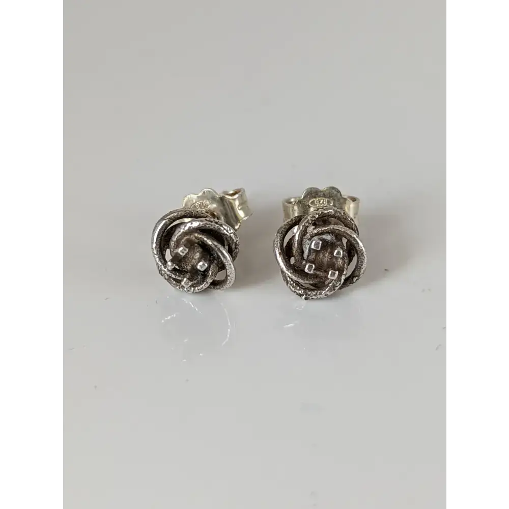 Silver Steed Rope Flower Stud Earrings Earrings