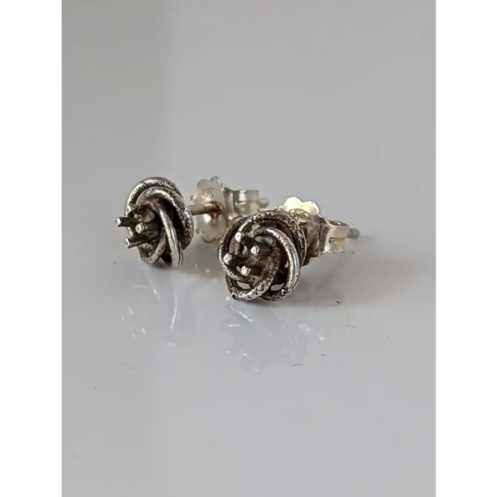 Silver Steed Rope Flower Stud Earrings Earrings