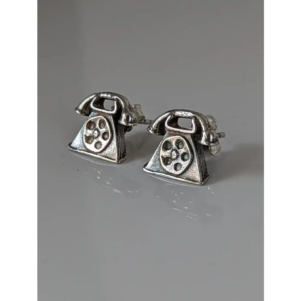 Silver steed telephone stud earrings in silver featuring vintage rotary dial and handset design perfect for equestrian jewelry fans