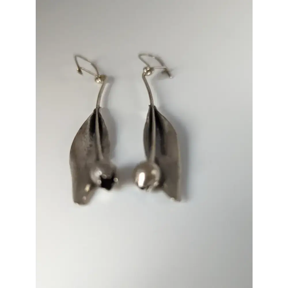 Silver Steed Tulip Dangling Earrings Earrings